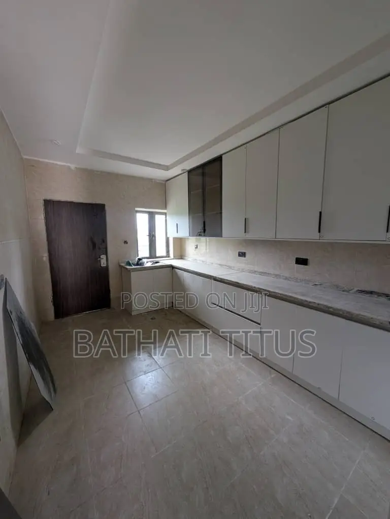 Furnished 3bdrm Block of Flats in Life Camp for sale in Life Camp