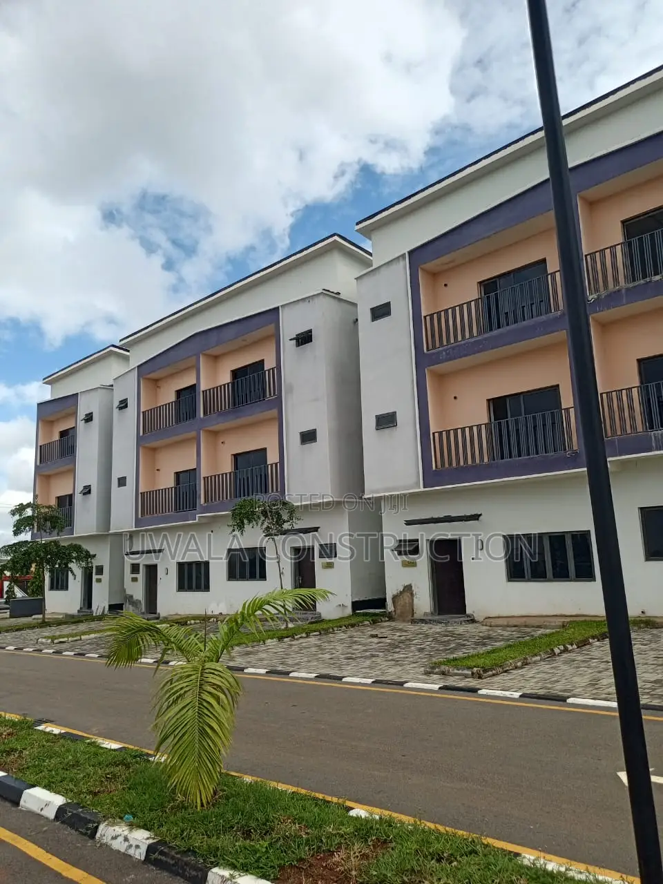 3bdrm Apartment in Apo Resettlement for sale in Apo Resettlement