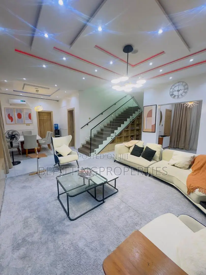 Furnished 5bdrm Duplex in Agungi for sale in Agungi