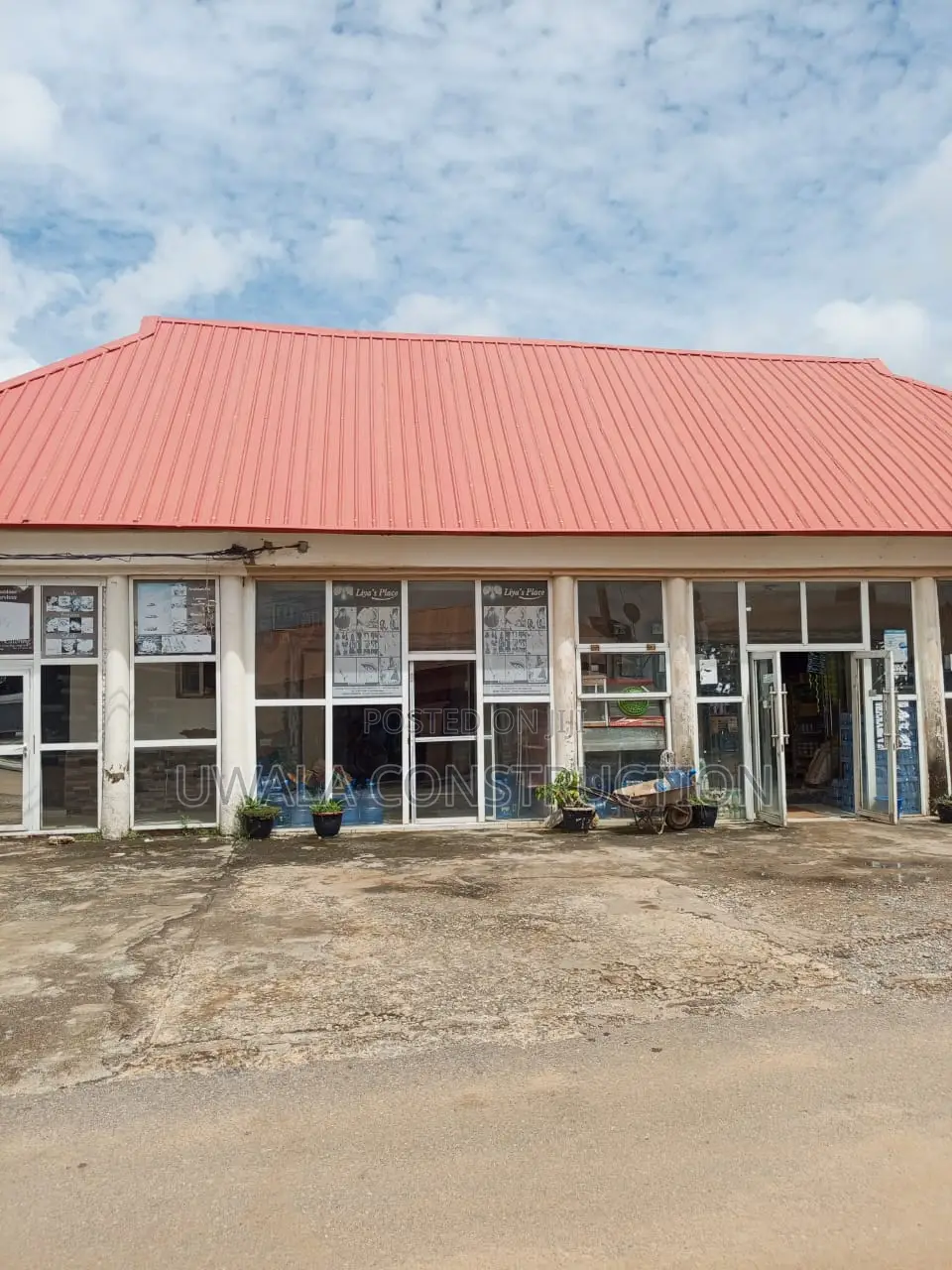 Spacious Shop in Apo Resettlement