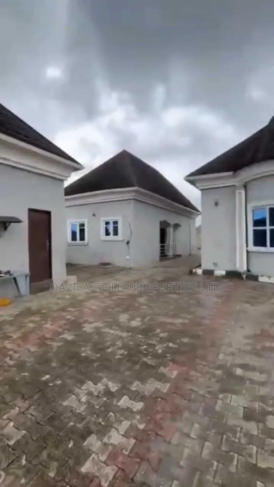 4bdrm Bungalow in Benin City for sale in Benin City