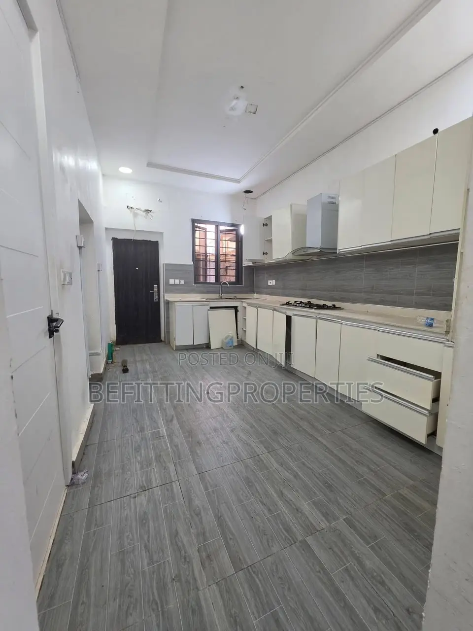 4bdrm Apartment in Ologolo for rent in Ologolo