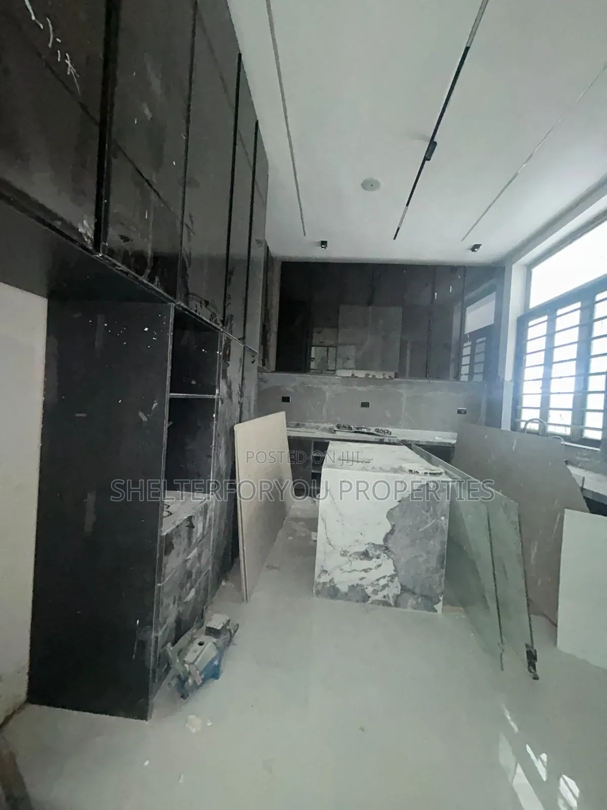 4bdrm Duplex in Lekki Expressway for sale in Lekki Expressway