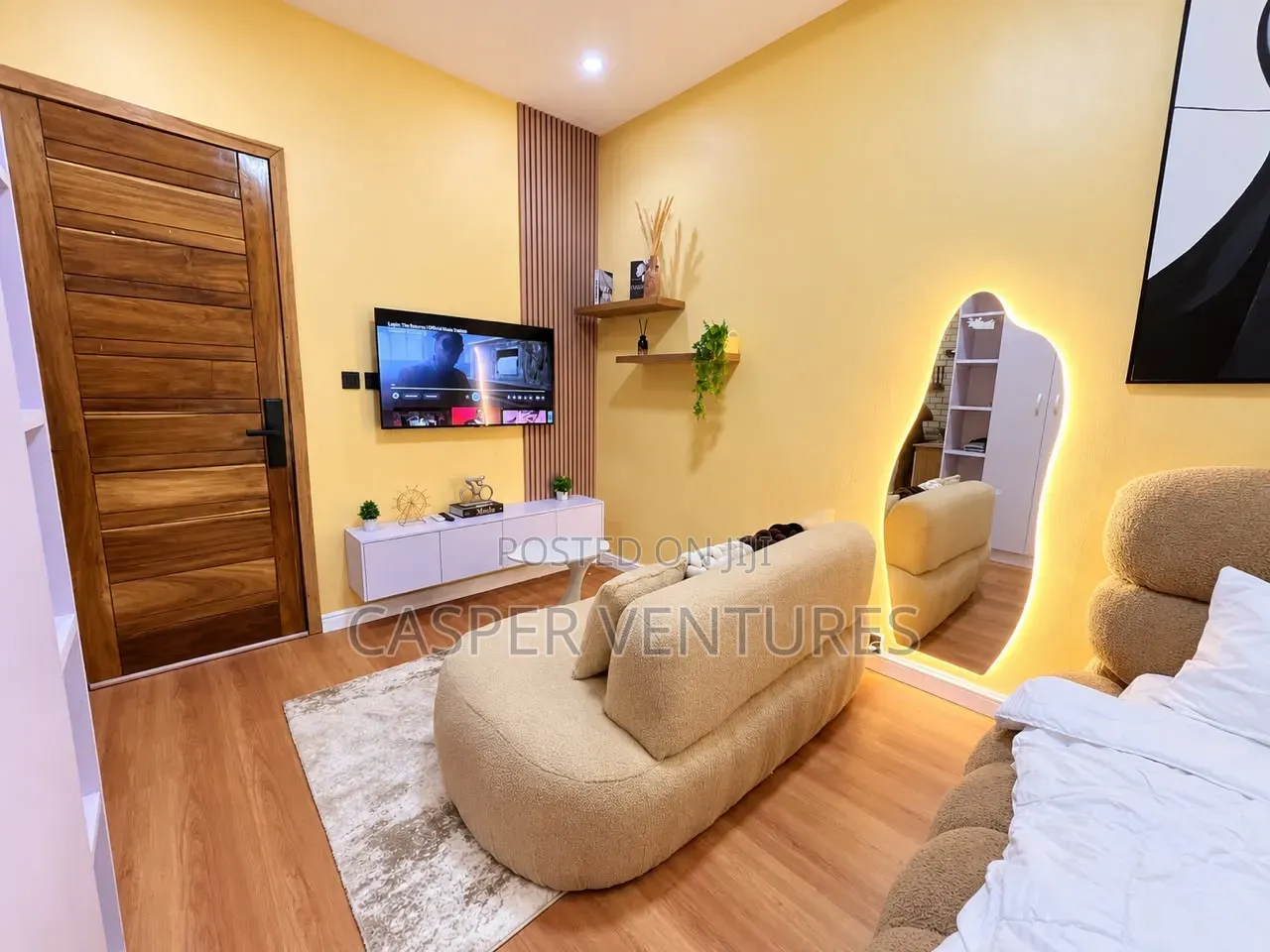 Colorful Studio Apartment With Pool Gym in Lekki Phase 2