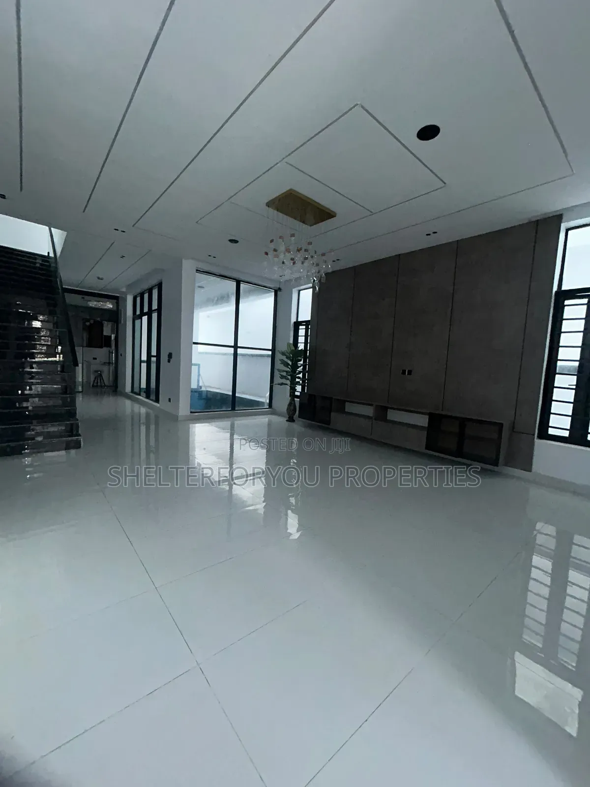4bdrm Duplex in Lekki Expressway for sale in Lekki Expressway