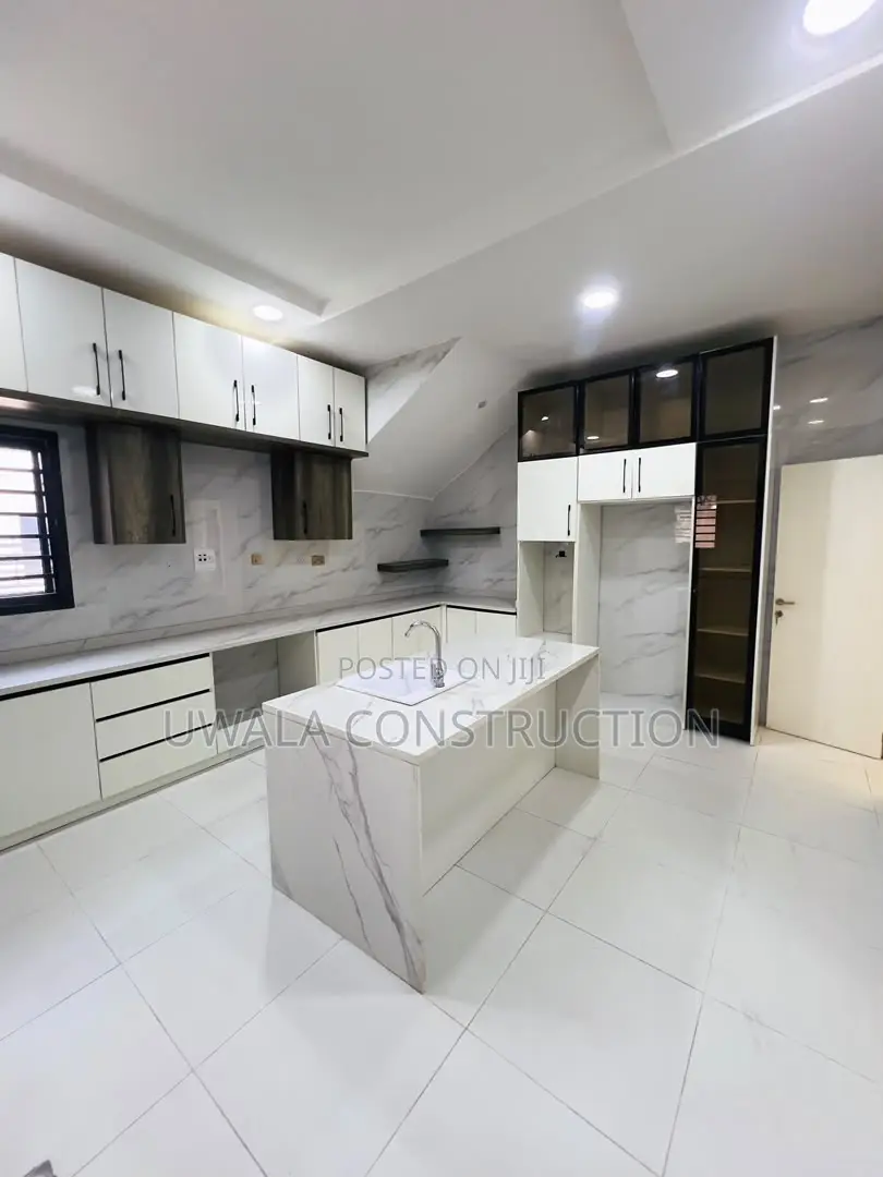 7bdrm Duplex in Asokoro for sale in Asokoro