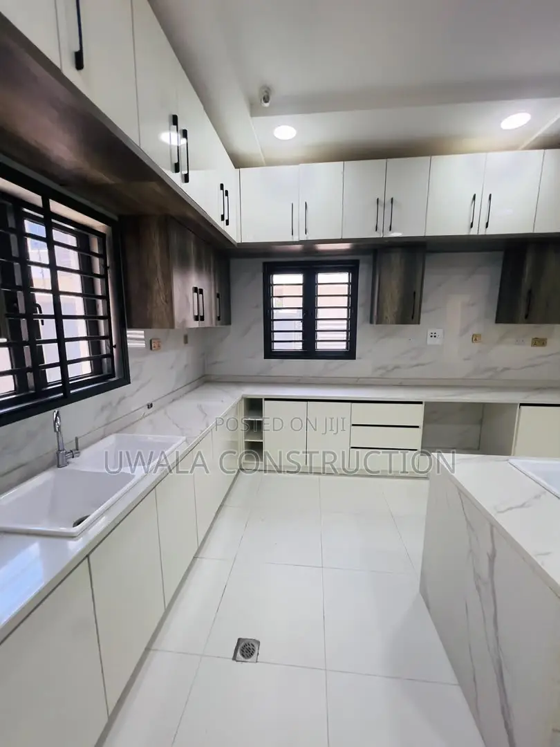 7bdrm Duplex in Asokoro for sale in Asokoro