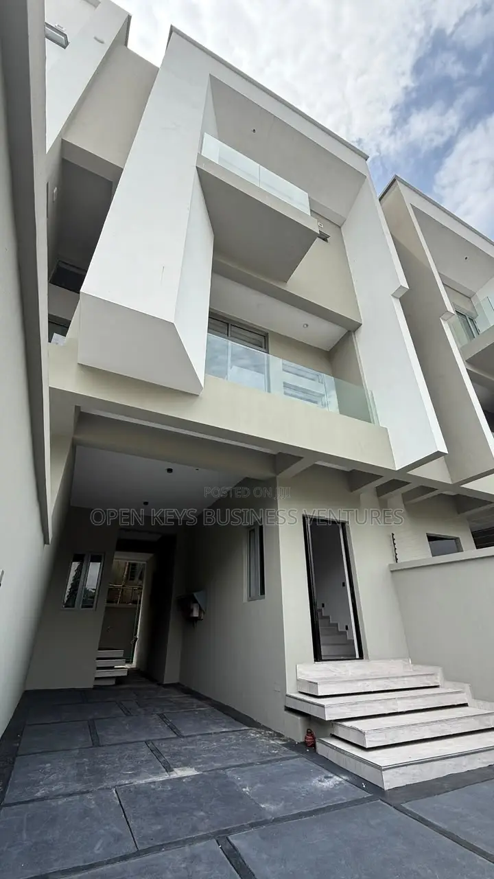 Furnished 3bdrm Duplex in Lekki Phase1 for sale in Lekki Phase 1