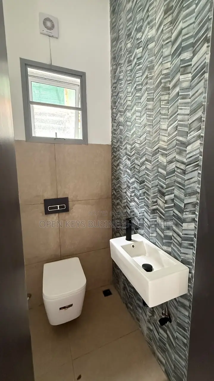 Furnished 3bdrm Duplex in Lekki Phase1 for sale in Lekki Phase 1