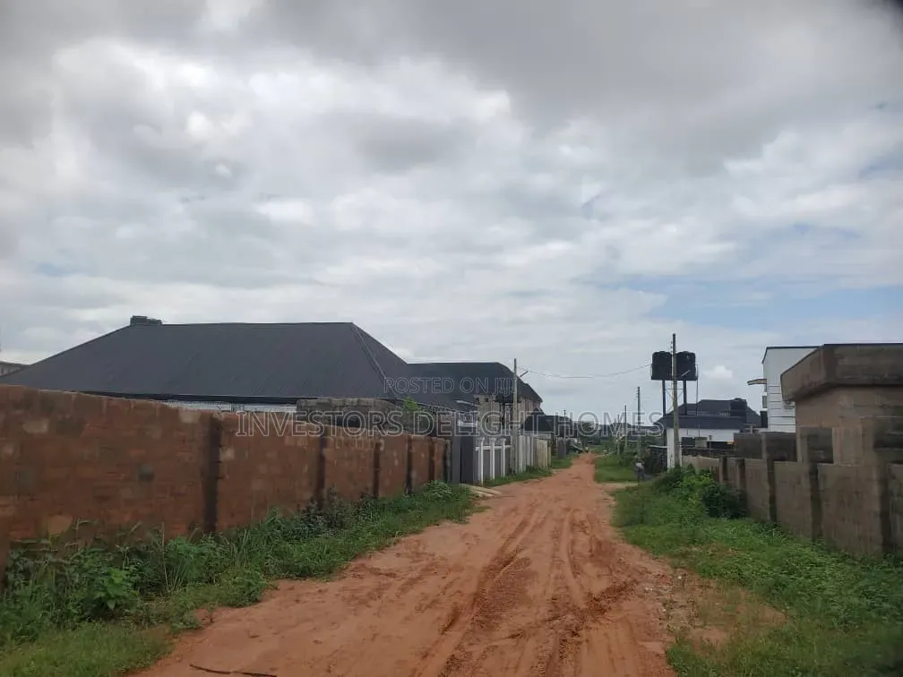 Residential/Commercial Land for Sale in Oshimili North
