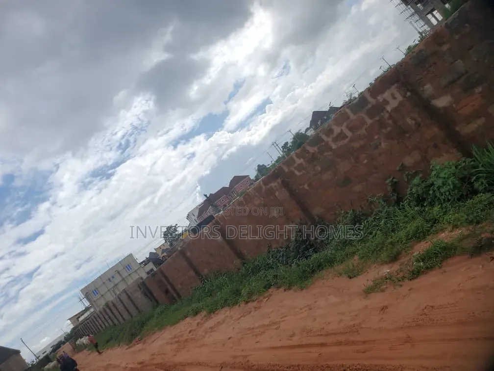 Residential/Commercial Land for Sale in Oshimili North