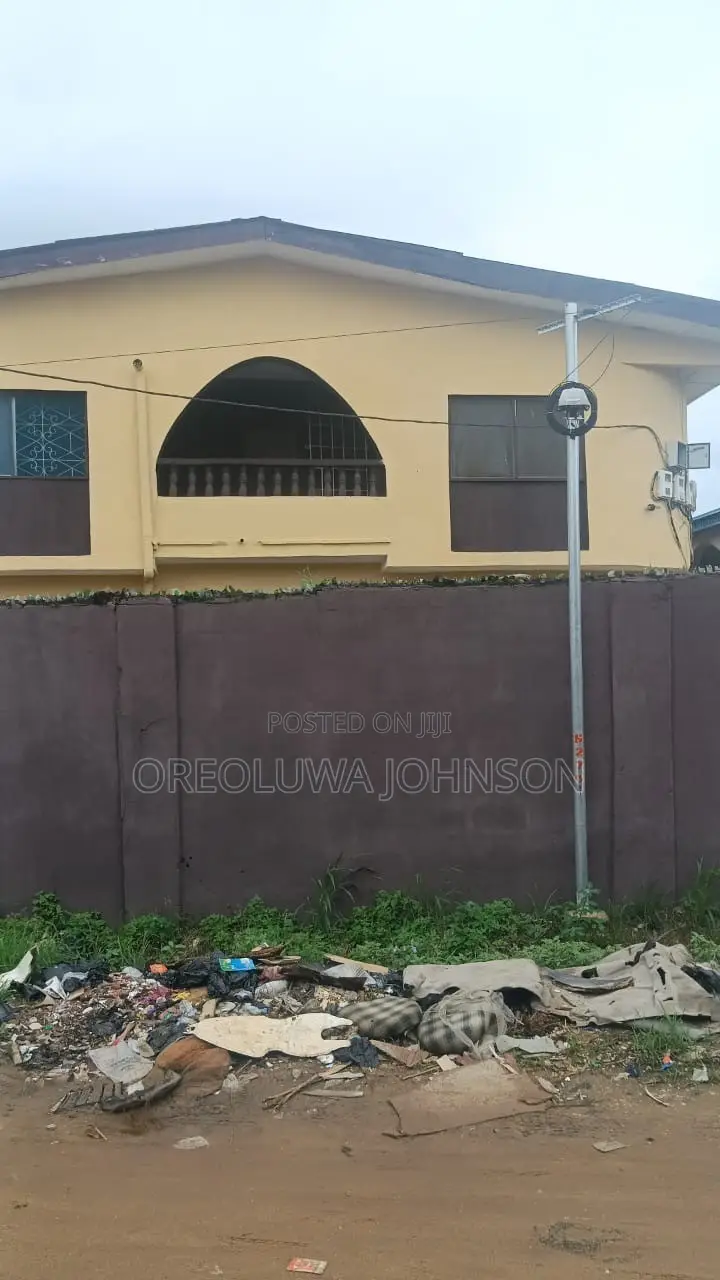 3bdrm Block of Flats in Ejigbo for sale in Ejigbo