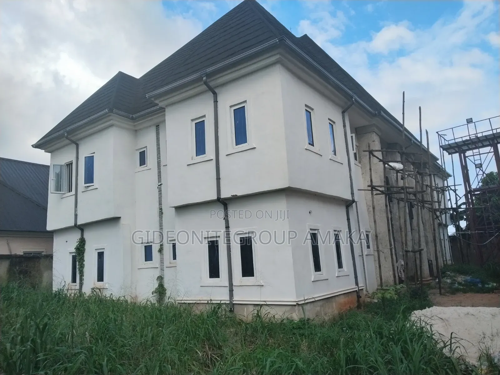 16bdrm House in Obadudu Road, Ethiope East for sale in Ethiope East