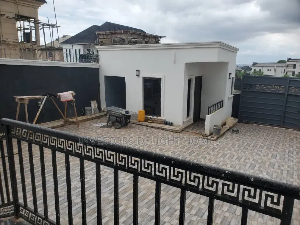 4bdrm Duplex in Airport View Estate, Oshimili North for sale in Oshimili North