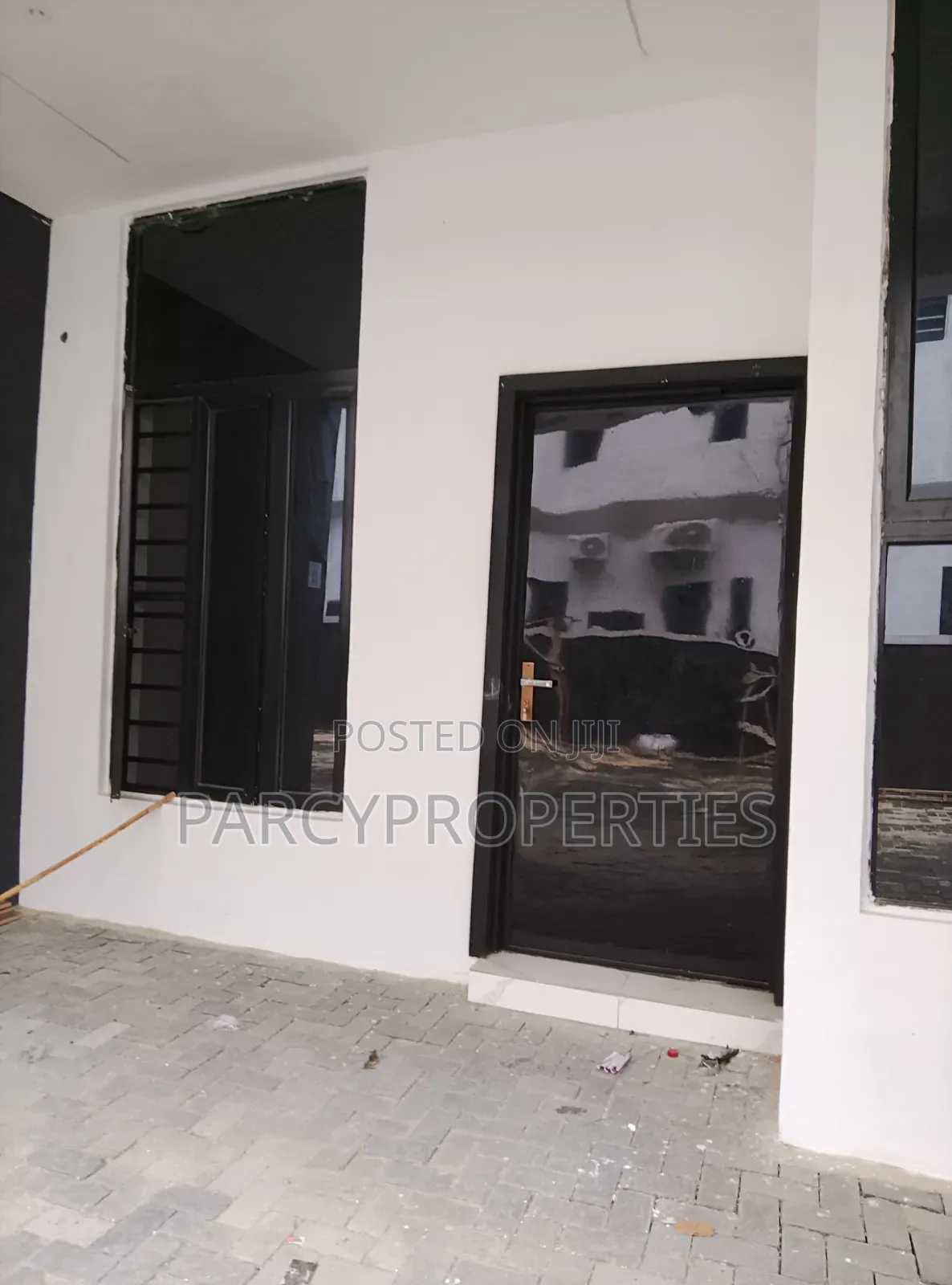 3bdrm Duplex in Lekki Expressway for sale in Lekki Expressway