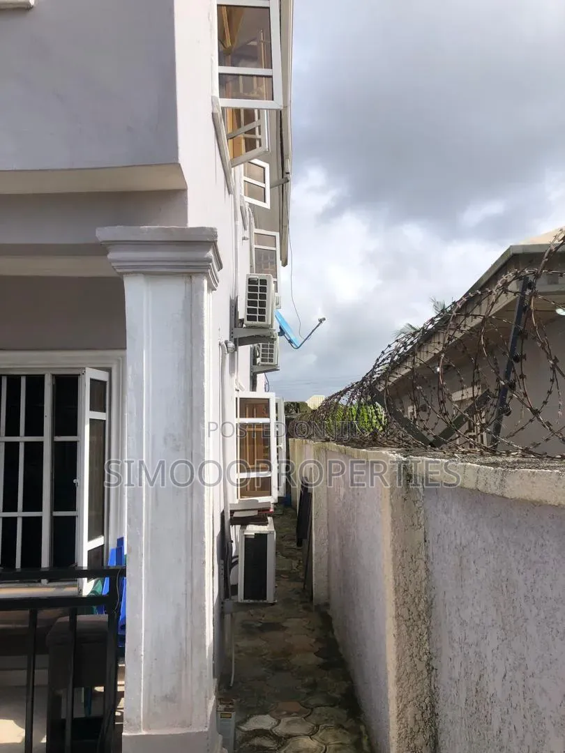 4bdrm Duplex in Ogunfayo, Awoyaya for sale in Awoyaya