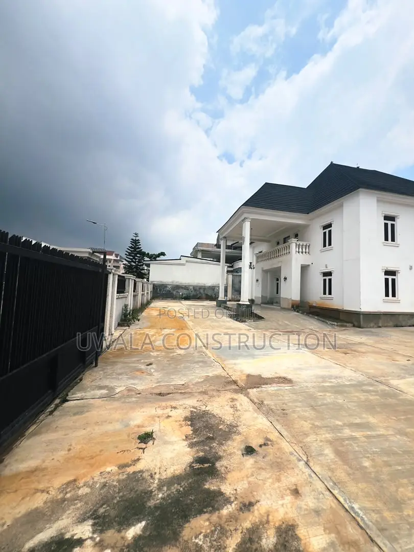 6bdrm Duplex in Guzape District for sale in Guzape District