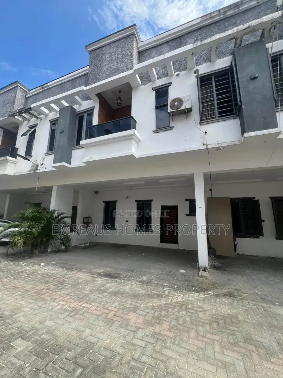 Furnished 2bdrm Duplex in Ikota for rent in Ikota