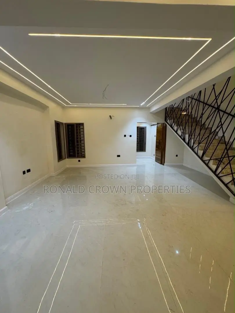 4bdrm Duplex in Mangoro for sale in Mangoro