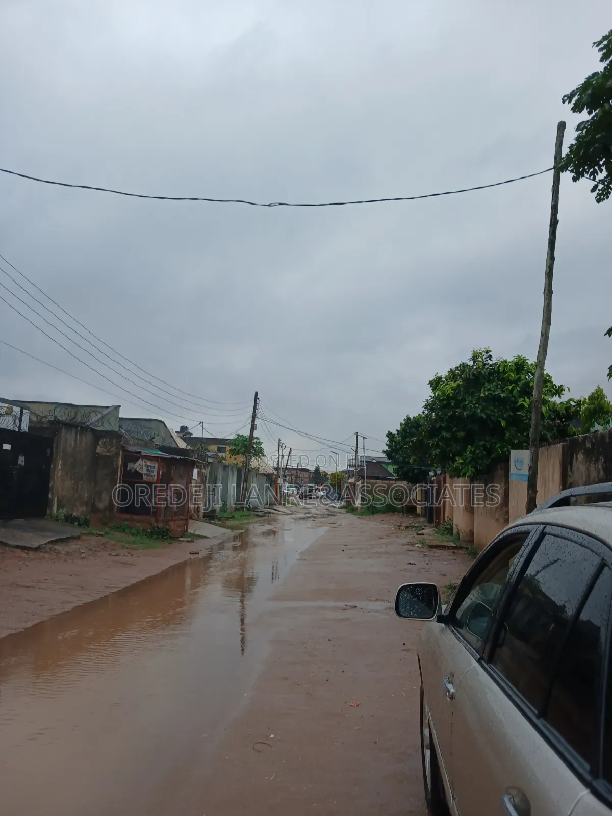 5bdrm Bungalow in Off Oguntade, Iju-Ishaga for sale in Iju-Ishaga