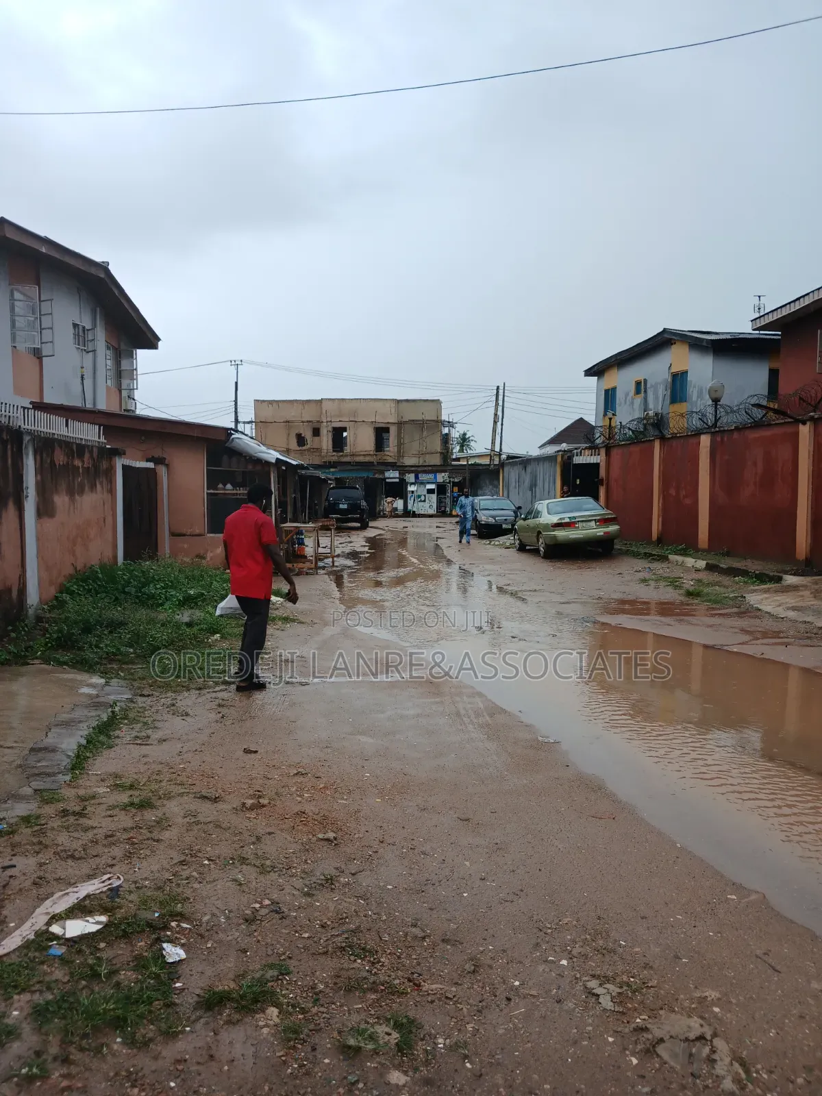 5bdrm Bungalow in Off Oguntade, Iju-Ishaga for sale in Iju-Ishaga