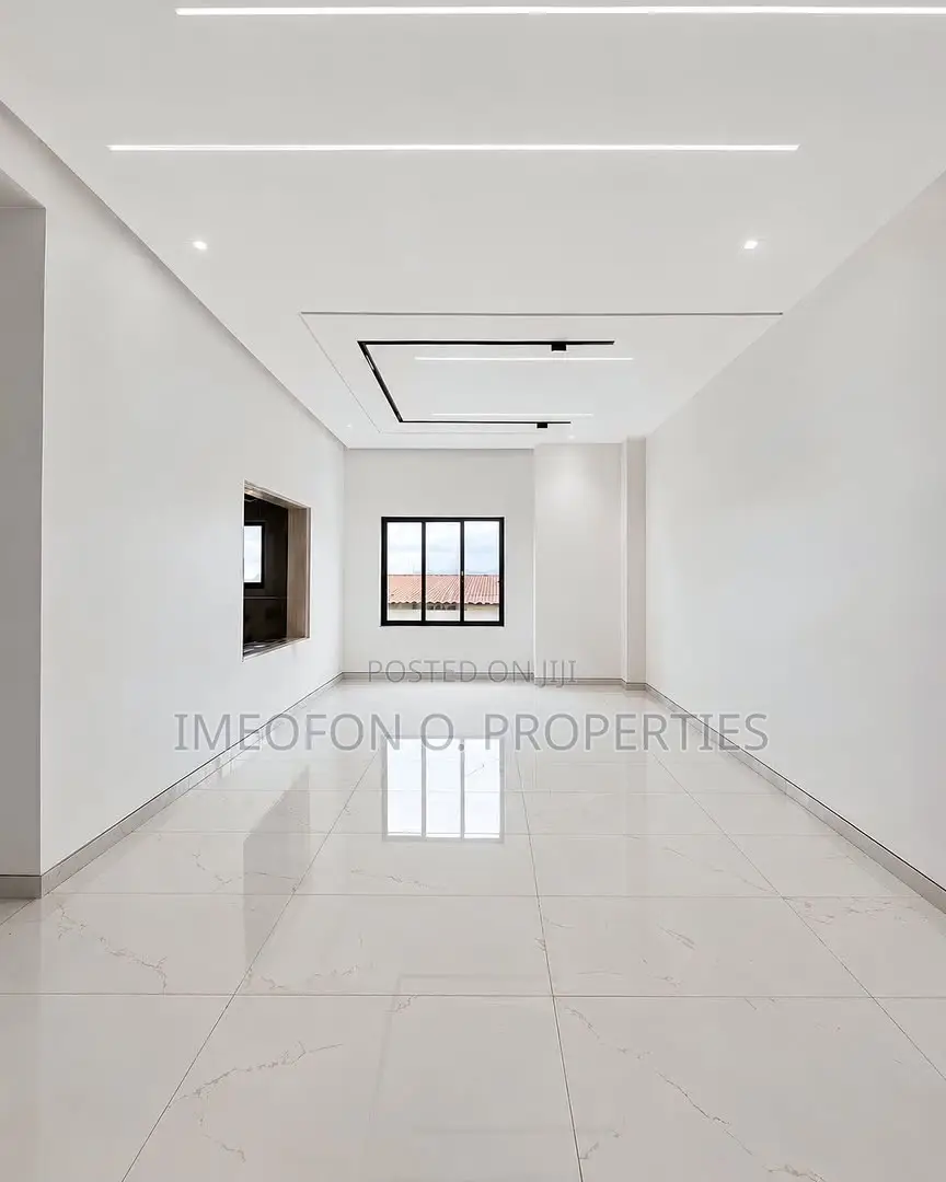 Furnished 4bdrm Townhouse/Terrace in Guzape District for sale in Guzape District