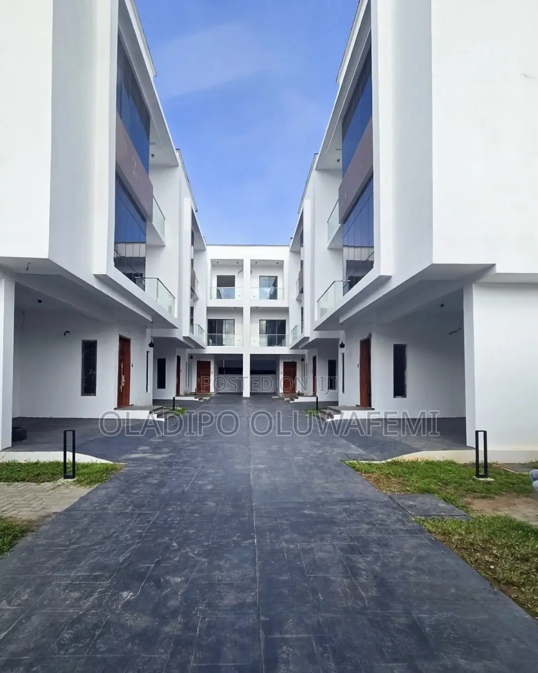 4bdrm Duplex in Lekki Phase 1 for sale in Lekki Phase 1
