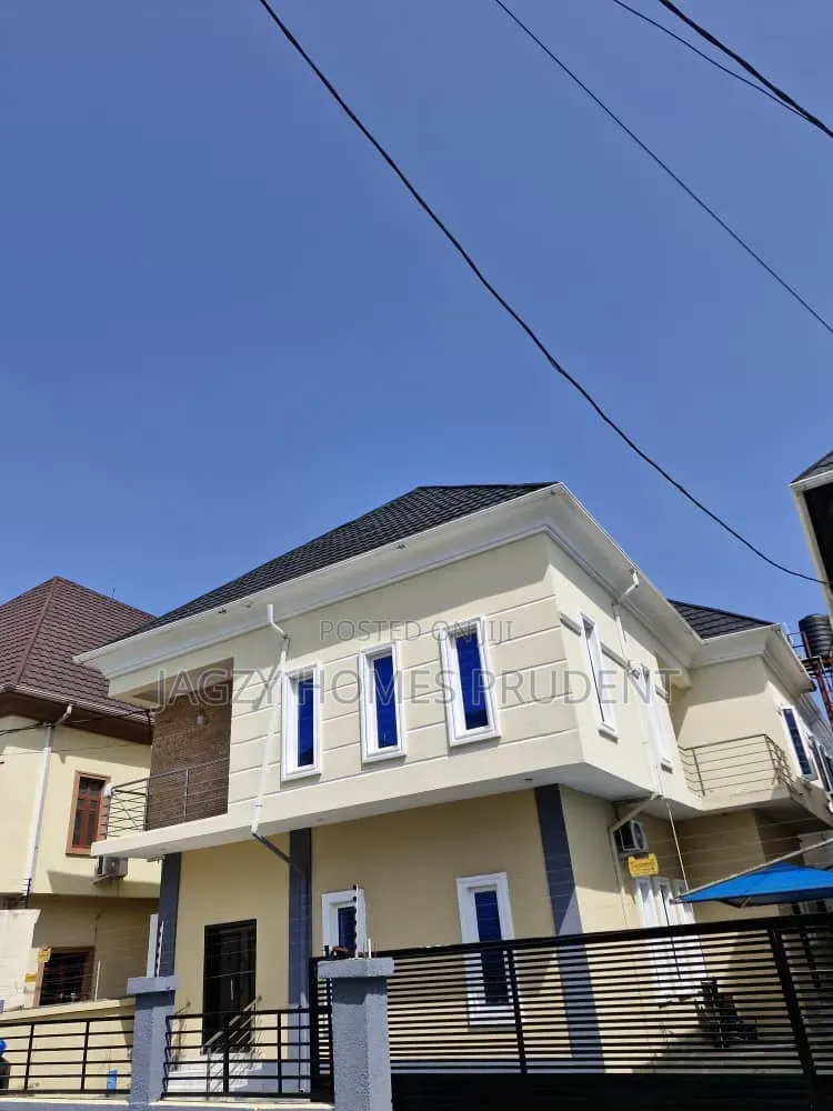 4bdrm Duplex in Ikota G.R.A, Lekki Expressway for sale in Lekki Expressway