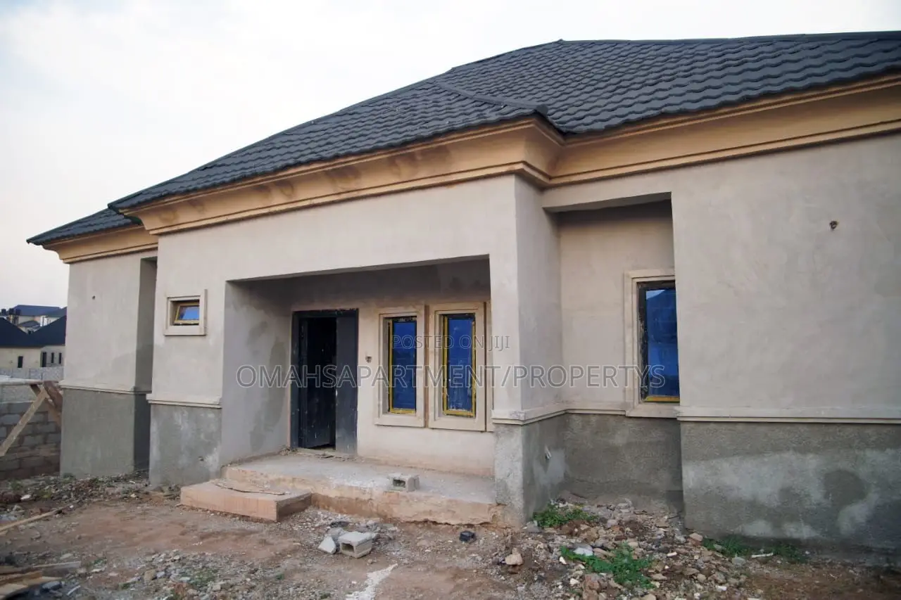 3bdrm Bungalow in Verizon Estate, Dawaki for sale in Dawaki