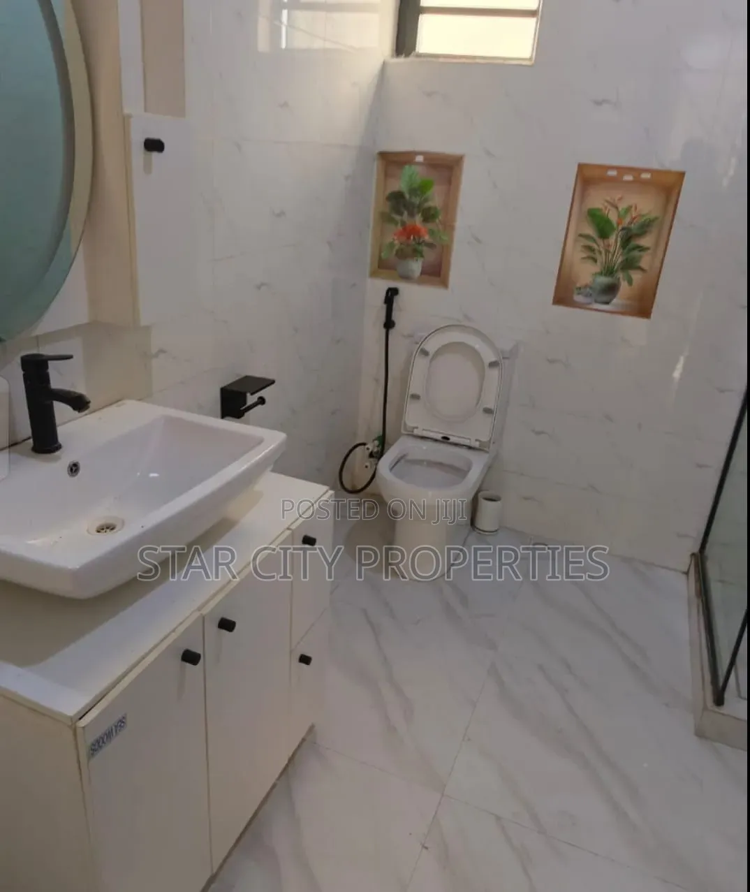 5bdrm Duplex in Omole Phase 2 for sale in Omole Phase 2