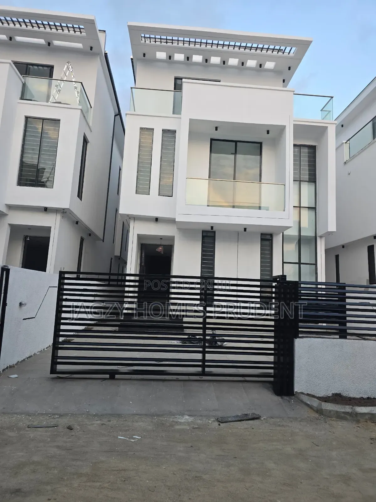 5bdrm Duplex in Daffodil Garden, Lekki Expressway for sale in Lekki Expressway