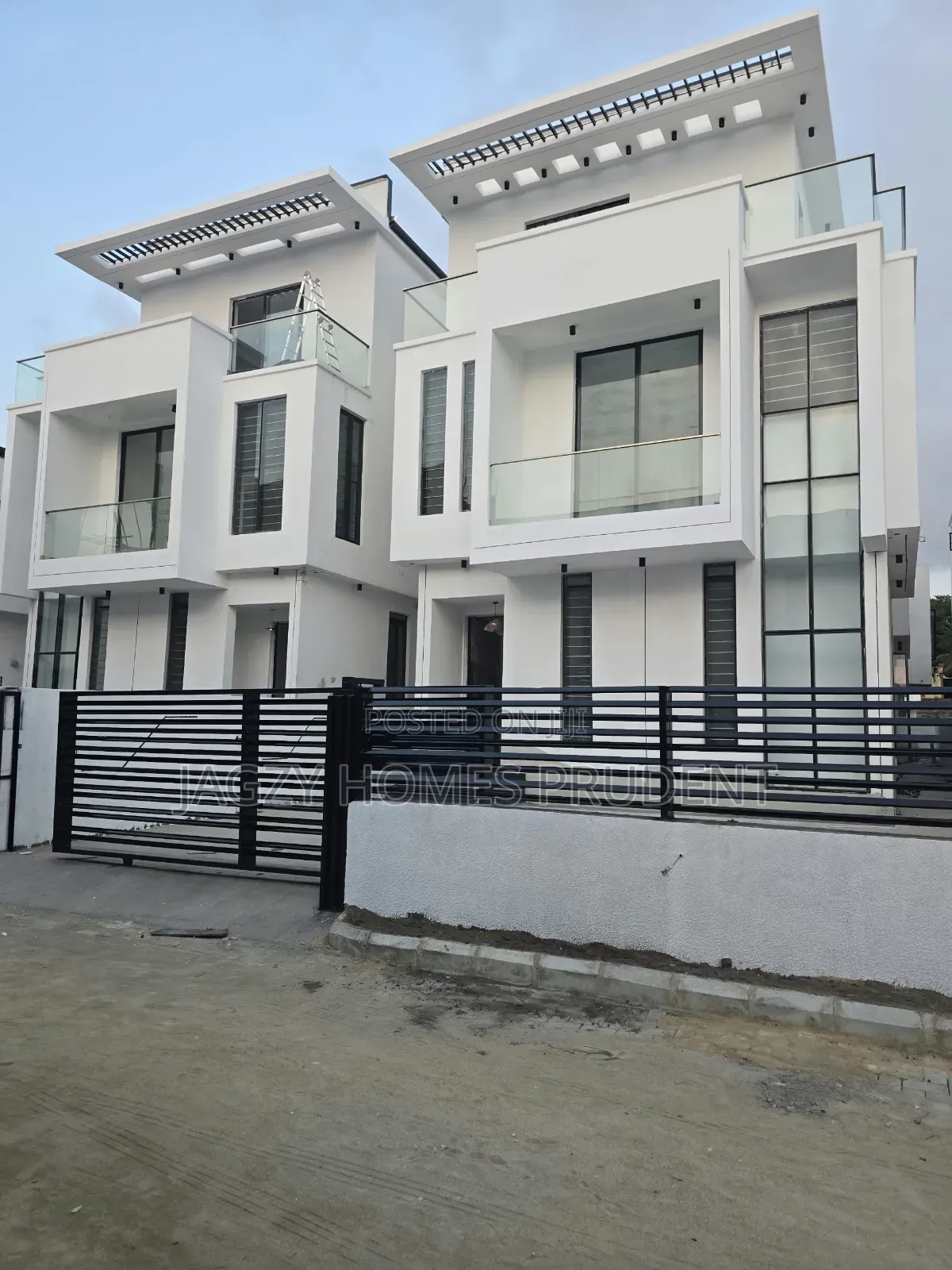 5bdrm Duplex in Daffodil Garden, Lekki Expressway for sale in Lekki Expressway