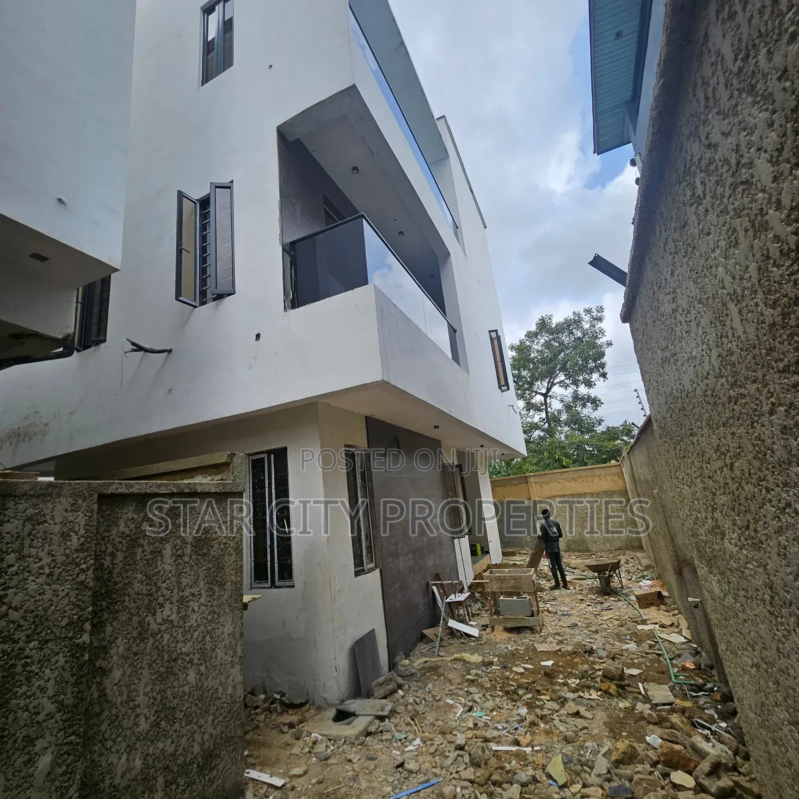 5bdrm Duplex in Ikeja, Adeniyi Jones for sale in Adeniyi Jones