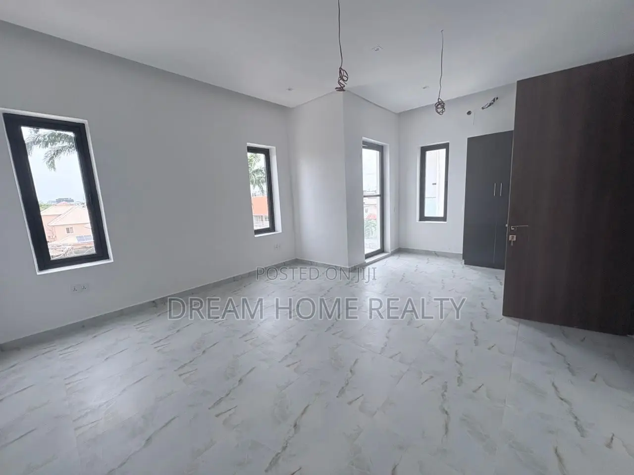 4bdrm Duplex in Lekki Phase One for sale in Lekki Phase 1