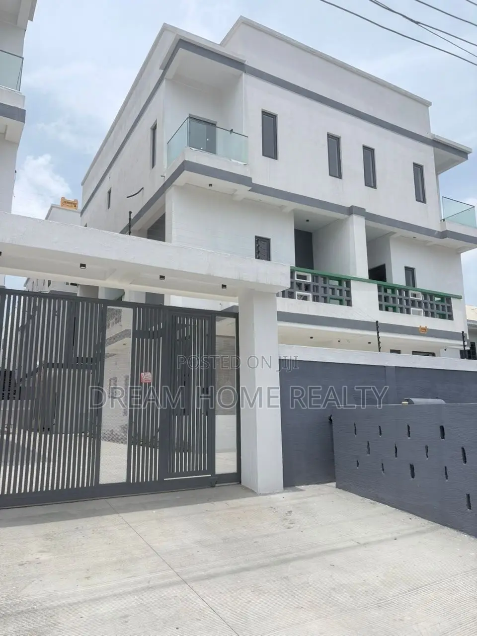 4bdrm Duplex in Lekki Phase One for sale in Lekki Phase 1