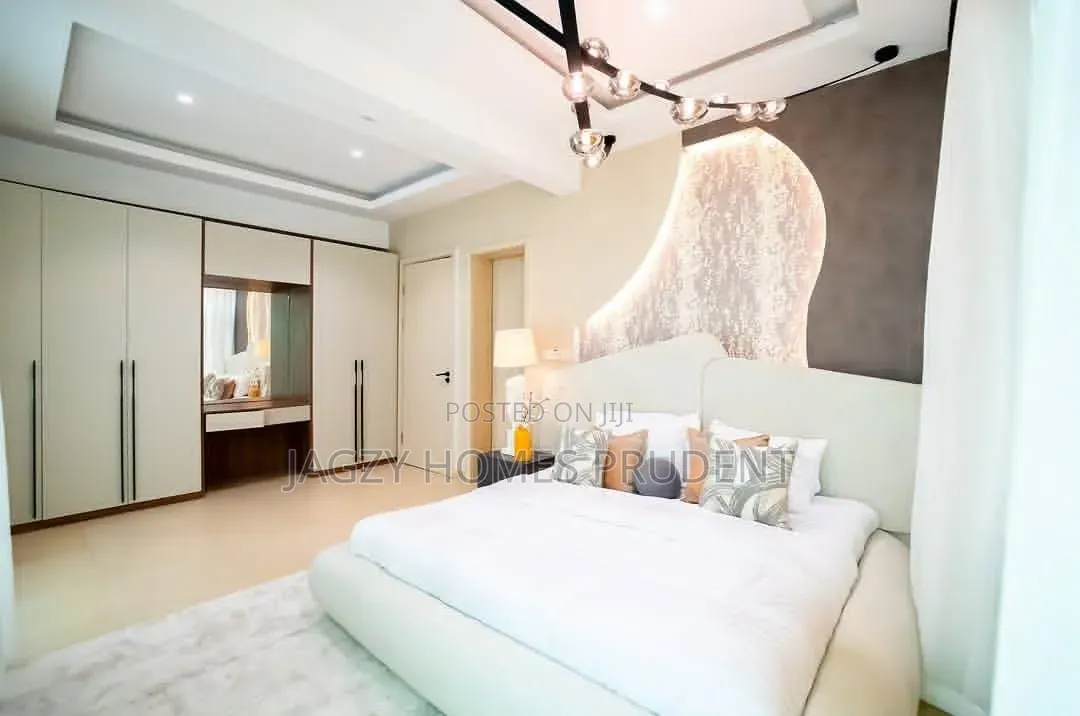 Luxury 3-Bedroom Apartments in Gerard Road