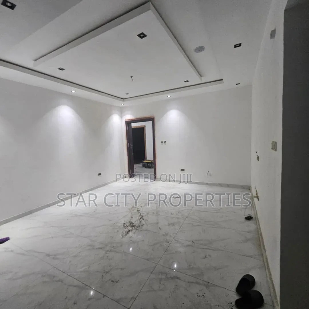 2bdrm Apartment in Magodo, GRA Phase 2 Shangisha for sale in GRA Phase 2 Shangisha
