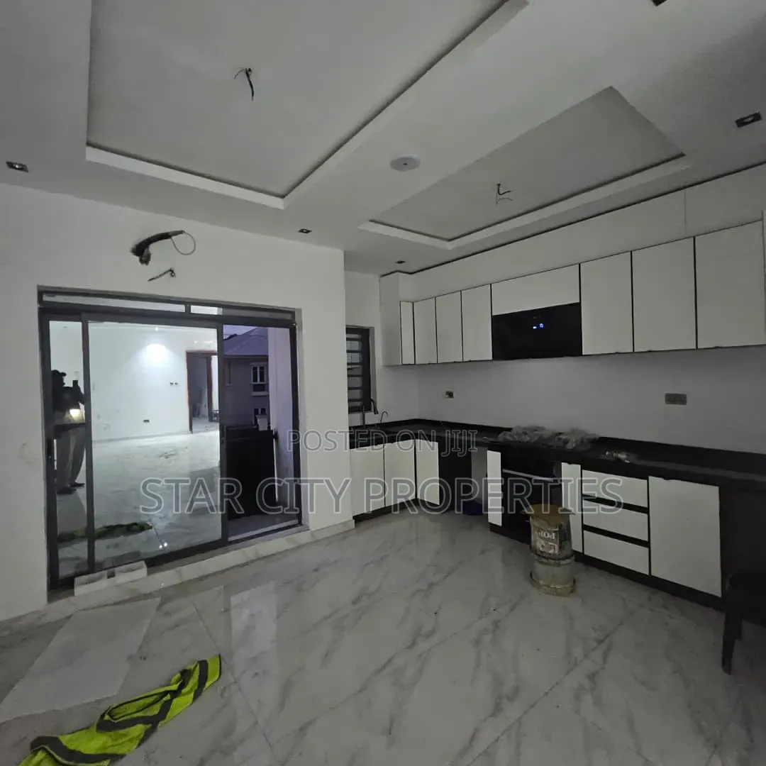 2bdrm Apartment in Magodo, GRA Phase 2 Shangisha for sale in GRA Phase 2 Shangisha