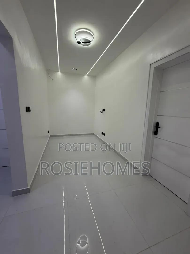4bdrm Duplex in Sangotedo for sale in Sangotedo