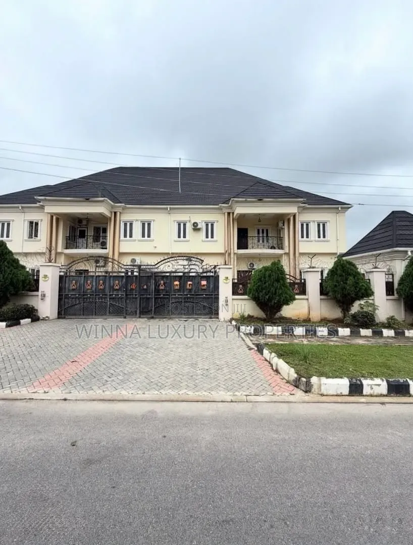 8bdrm Duplex in Guzape for rent in Guzape District