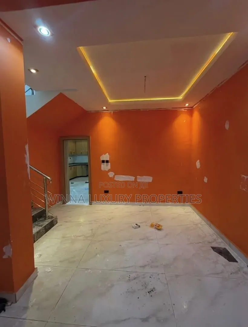 5bdrm Townhouse / Terrace in Guzape for rent in Guzape District