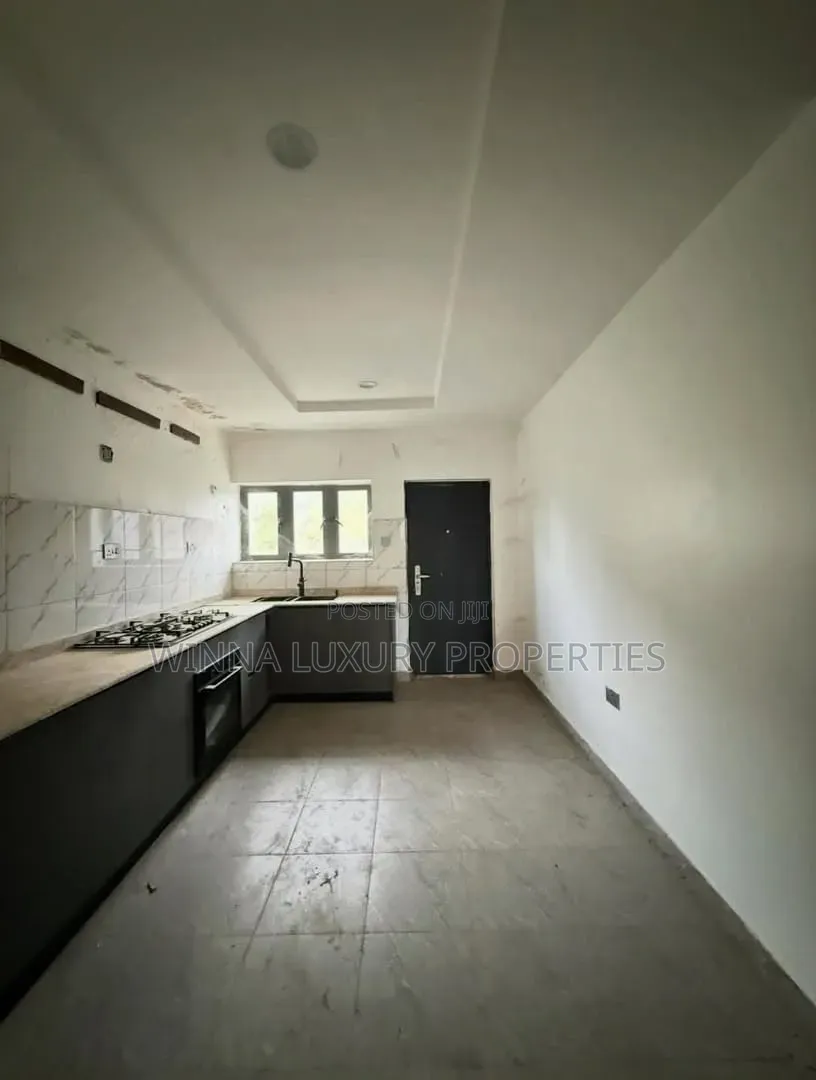 5bdrm Duplex in Guzape for rent in Guzape District