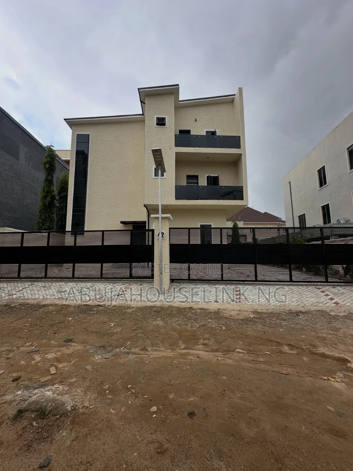 2bdrm Apartment in Guzape Main Abuja for sale in Guzape District