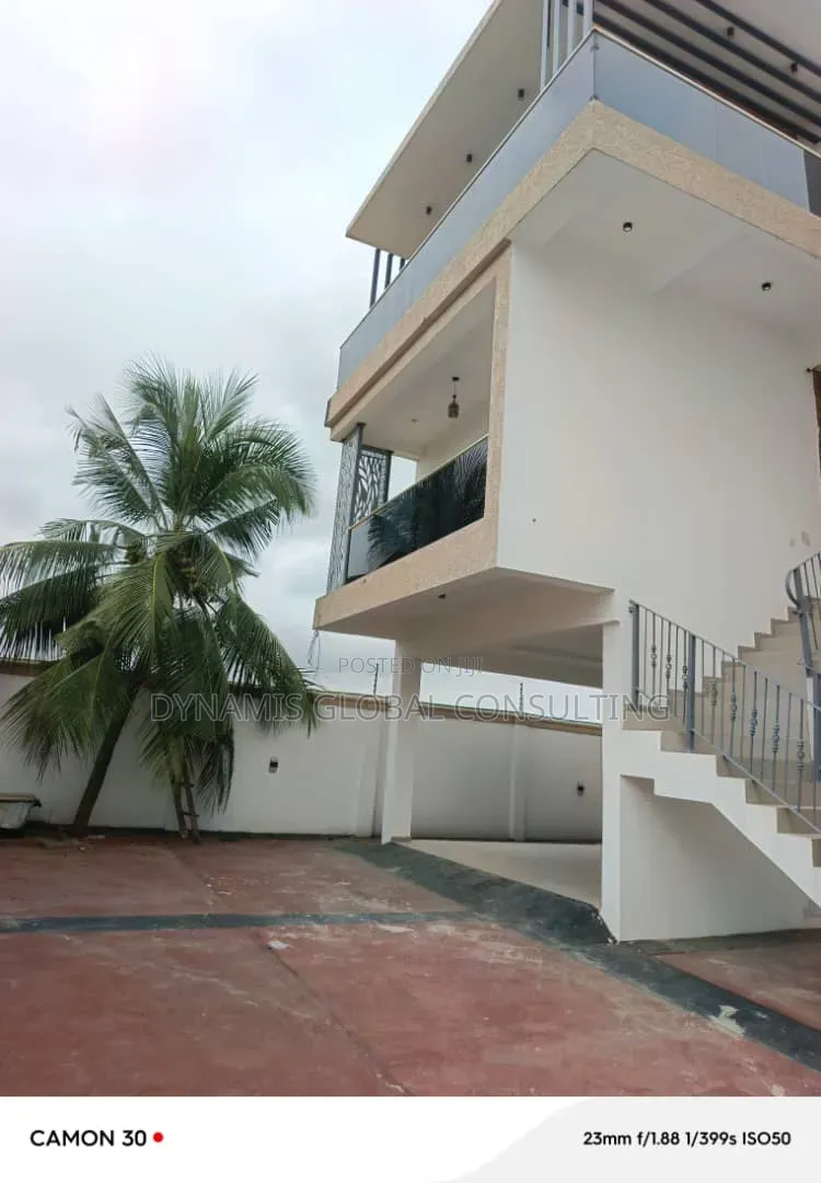 Furnished 5bdrm Duplex in Magodo Phase 2 Gra for sale in GRA Phase 2 Shangisha