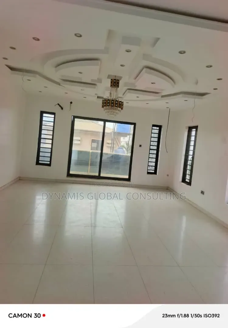 Furnished 5bdrm Duplex in Magodo Phase 2 Gra for sale in GRA Phase 2 Shangisha