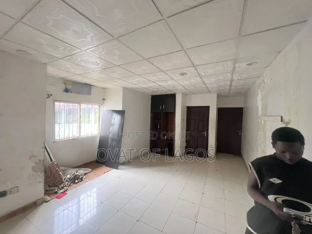 4bdrm Duplex in Lekki Phase 1 for rent in Lekki Phase 1