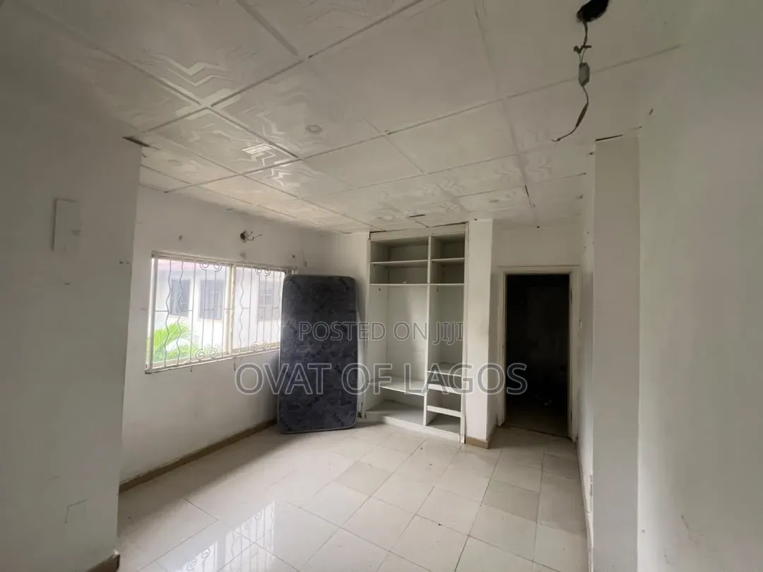 4bdrm Duplex in Lekki Phase 1 for rent in Lekki Phase 1