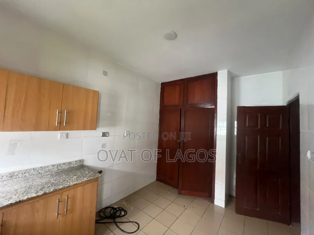 3bdrm Duplex in Lekki Phase 1 for rent in Lekki Phase 1