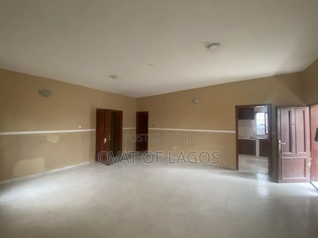 2bdrm Duplex in Ikota Villa for rent in Ikota