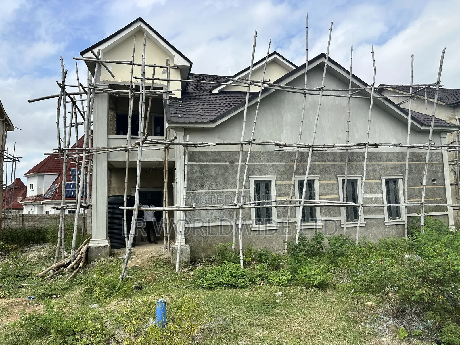 4bdrm Duplex in Lugbe District for sale in Lugbe District